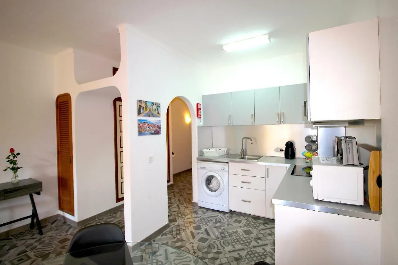 Apartment Charmant Appartement Au Coeur De Albufeira
